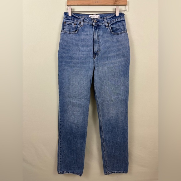 Abercrombie & Fitch Medium Wash 90s Straight Super High Rise Jeans - Picture 1 of 8